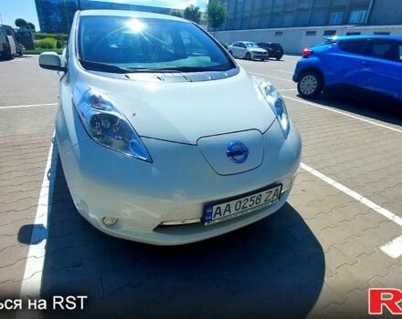 Білий Ніссан Ліф, об'ємом двигуна 80 л та пробігом 105 тис. км за 9350 $, фото 2 на Automoto.ua