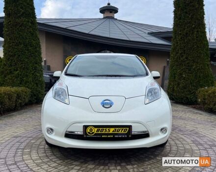 Белый Ниссан Лиф, объемом двигателя 30 л и пробегом 21 тыс. км за 10500 $, фото 1 на Automoto.ua