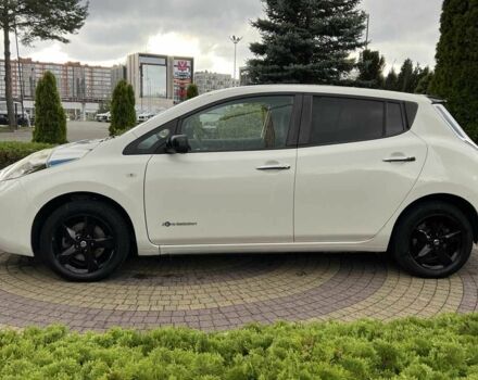 Білий Ніссан Ліф, об'ємом двигуна 0 л та пробігом 107 тис. км за 7700 $, фото 3 на Automoto.ua