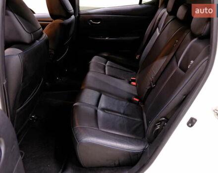 Белый Ниссан Лиф, объемом двигателя 0 л и пробегом 121 тыс. км за 14900 $, фото 37 на Automoto.ua