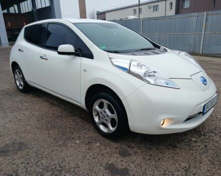 Білий Ніссан Ліф, об'ємом двигуна 0 л та пробігом 243 тис. км за 4999 $, фото 2 на Automoto.ua