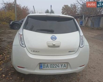 Белый Ниссан Лиф, объемом двигателя 0 л и пробегом 170 тыс. км за 5999 $, фото 5 на Automoto.ua