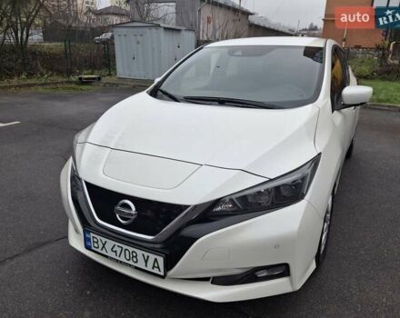 Белый Ниссан Лиф, объемом двигателя 0 л и пробегом 142 тыс. км за 12500 $, фото 5 на Automoto.ua