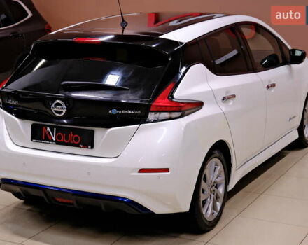 Белый Ниссан Лиф, объемом двигателя 0 л и пробегом 121 тыс. км за 14900 $, фото 13 на Automoto.ua