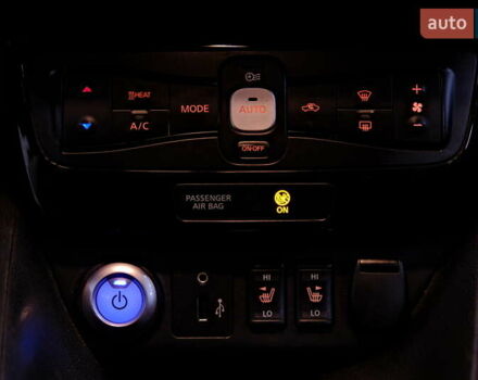 Белый Ниссан Лиф, объемом двигателя 0 л и пробегом 121 тыс. км за 14900 $, фото 23 на Automoto.ua