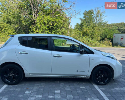 Білий Ніссан Ліф, об'ємом двигуна 0 л та пробігом 96 тис. км за 9500 $, фото 28 на Automoto.ua