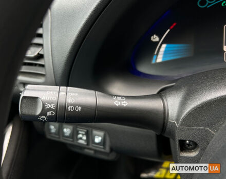 Белый Ниссан Лиф, объемом двигателя 30 л и пробегом 134 тыс. км за 10500 $, фото 22 на Automoto.ua