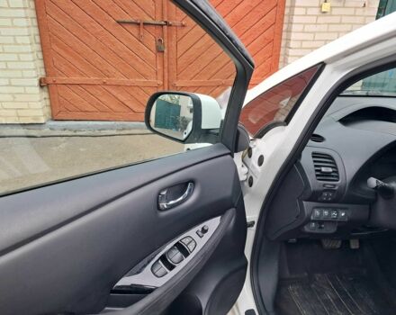 Белый Ниссан Лиф, объемом двигателя 0 л и пробегом 49 тыс. км за 7500 $, фото 16 на Automoto.ua