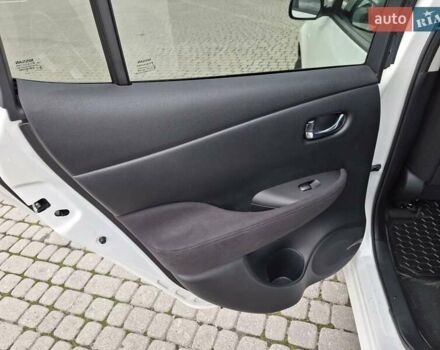 Белый Ниссан Лиф, объемом двигателя 0 л и пробегом 19 тыс. км за 8200 $, фото 9 на Automoto.ua