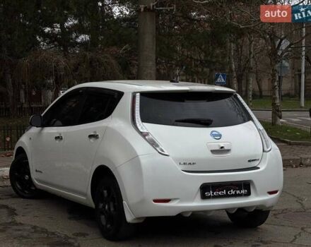 Белый Ниссан Лиф, объемом двигателя 0 л и пробегом 138 тыс. км за 6799 $, фото 6 на Automoto.ua