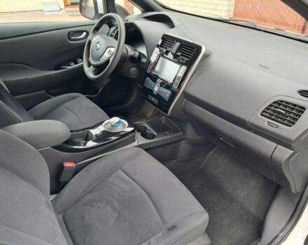 Белый Ниссан Лиф, объемом двигателя 0 л и пробегом 49 тыс. км за 7500 $, фото 15 на Automoto.ua