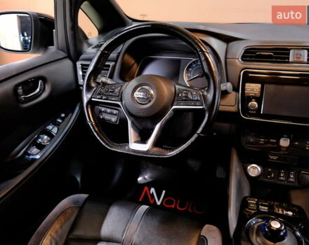 Белый Ниссан Лиф, объемом двигателя 0 л и пробегом 121 тыс. км за 14900 $, фото 49 на Automoto.ua