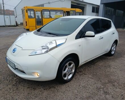 Білий Ніссан Ліф, об'ємом двигуна 0 л та пробігом 243 тис. км за 4999 $, фото 1 на Automoto.ua