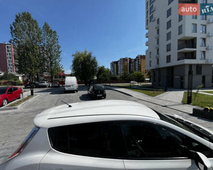 Білий Ніссан Ліф, об'ємом двигуна 0 л та пробігом 190 тис. км за 8200 $, фото 10 на Automoto.ua