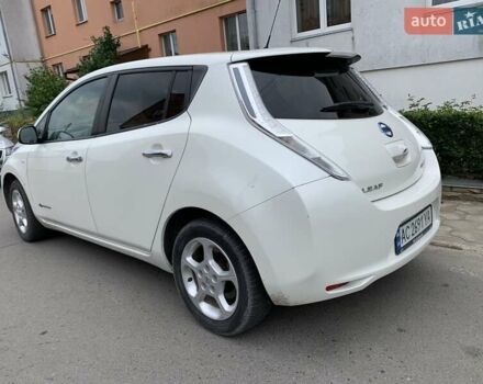 Белый Ниссан Лиф, объемом двигателя 0 л и пробегом 56 тыс. км за 7400 $, фото 3 на Automoto.ua