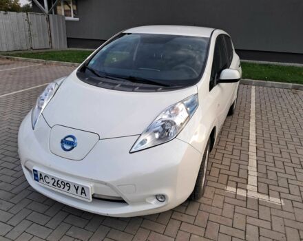 Белый Ниссан Лиф, объемом двигателя 0 л и пробегом 49 тыс. км за 7500 $, фото 1 на Automoto.ua