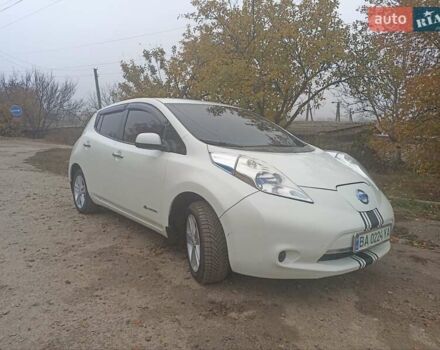 Белый Ниссан Лиф, объемом двигателя 0 л и пробегом 170 тыс. км за 5999 $, фото 9 на Automoto.ua