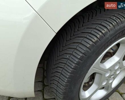 Белый Ниссан Лиф, объемом двигателя 0 л и пробегом 19 тыс. км за 8200 $, фото 15 на Automoto.ua