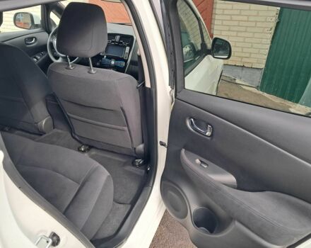 Белый Ниссан Лиф, объемом двигателя 0 л и пробегом 49 тыс. км за 7500 $, фото 13 на Automoto.ua