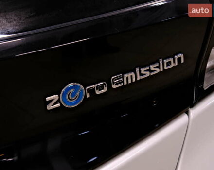 Белый Ниссан Лиф, объемом двигателя 0 л и пробегом 121 тыс. км за 14900 $, фото 15 на Automoto.ua