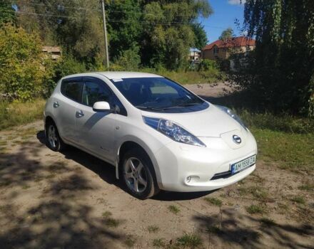 Белый Ниссан Лиф, объемом двигателя 0 л и пробегом 66 тыс. км за 8300 $, фото 5 на Automoto.ua