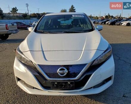 Белый Ниссан Лиф, объемом двигателя 0 л и пробегом 76 тыс. км за 2900 $, фото 4 на Automoto.ua