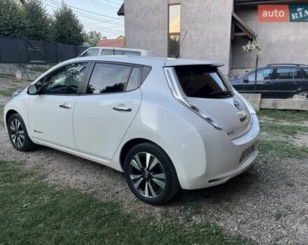 Белый Ниссан Лиф, объемом двигателя 0 л и пробегом 107 тыс. км за 8400 $, фото 9 на Automoto.ua