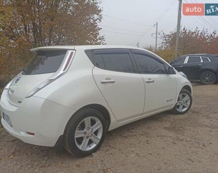 Белый Ниссан Лиф, объемом двигателя 0 л и пробегом 170 тыс. км за 5999 $, фото 6 на Automoto.ua