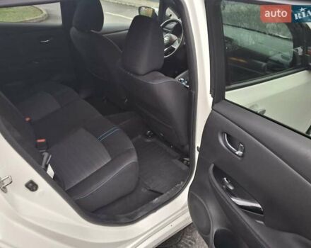 Белый Ниссан Лиф, объемом двигателя 0 л и пробегом 142 тыс. км за 12500 $, фото 18 на Automoto.ua