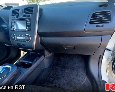 Білий Ніссан Ліф, об'ємом двигуна 80 л та пробігом 105 тис. км за 9350 $, фото 8 на Automoto.ua