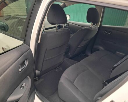 Белый Ниссан Лиф, объемом двигателя 0 л и пробегом 49 тыс. км за 7500 $, фото 19 на Automoto.ua