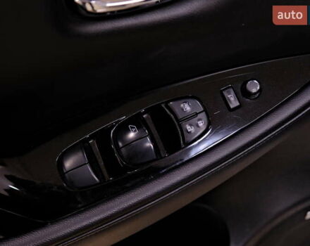 Белый Ниссан Лиф, объемом двигателя 0 л и пробегом 121 тыс. км за 14900 $, фото 19 на Automoto.ua