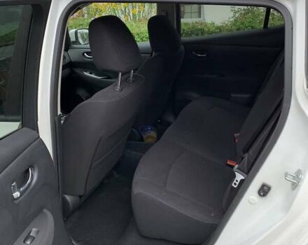 Белый Ниссан Лиф, объемом двигателя 0 л и пробегом 56 тыс. км за 7400 $, фото 6 на Automoto.ua