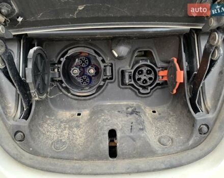 Белый Ниссан Лиф, объемом двигателя 0 л и пробегом 56 тыс. км за 7400 $, фото 10 на Automoto.ua