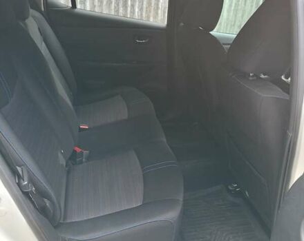 Белый Ниссан Лиф, объемом двигателя 0 л и пробегом 230 тыс. км за 10000 $, фото 7 на Automoto.ua