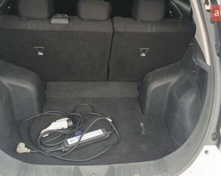 Білий Ніссан Ліф, об'ємом двигуна 0 л та пробігом 140 тис. км за 5000 $, фото 8 на Automoto.ua