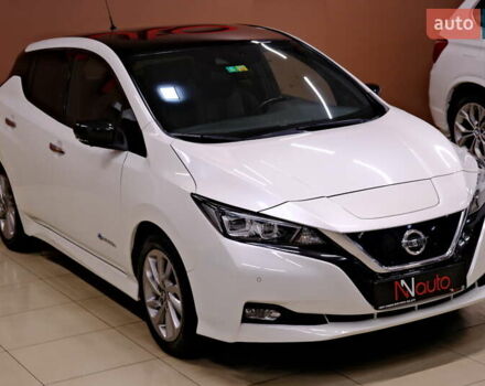 Белый Ниссан Лиф, объемом двигателя 0 л и пробегом 121 тыс. км за 14900 $, фото 3 на Automoto.ua