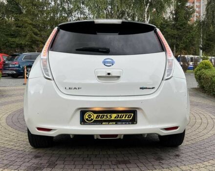 Білий Ніссан Ліф, об'ємом двигуна 0 л та пробігом 107 тис. км за 7700 $, фото 5 на Automoto.ua