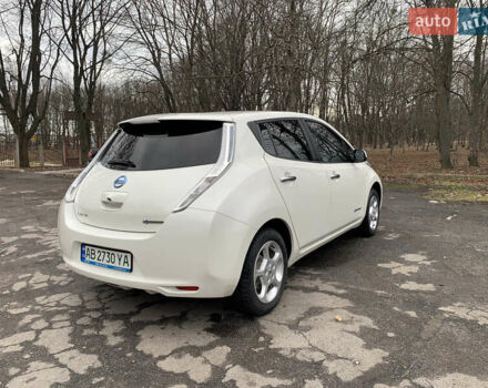 Белый Ниссан Лиф, объемом двигателя 0 л и пробегом 90 тыс. км за 8500 $, фото 3 на Automoto.ua