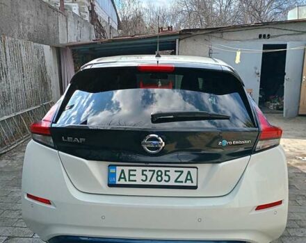 Белый Ниссан Лиф, объемом двигателя 0 л и пробегом 230 тыс. км за 10000 $, фото 3 на Automoto.ua