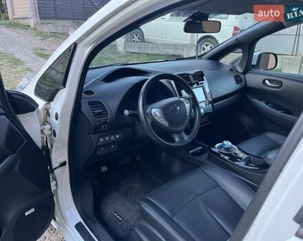 Белый Ниссан Лиф, объемом двигателя 0 л и пробегом 107 тыс. км за 8400 $, фото 23 на Automoto.ua