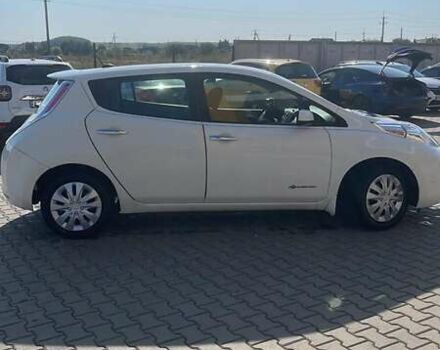 Белый Ниссан Лиф, объемом двигателя 0 л и пробегом 117 тыс. км за 7770 $, фото 4 на Automoto.ua