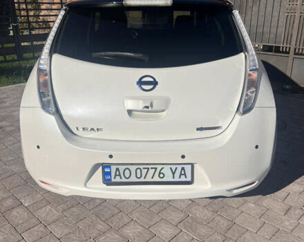 Белый Ниссан Лиф, объемом двигателя 0 л и пробегом 94 тыс. км за 9000 $, фото 1 на Automoto.ua