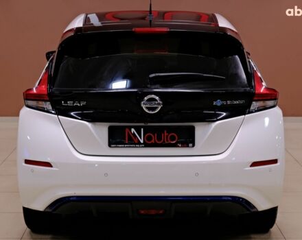 Белый Ниссан Лиф, объемом двигателя 0 л и пробегом 121 тыс. км за 14900 $, фото 4 на Automoto.ua