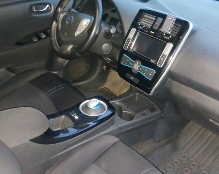 Білий Ніссан Ліф, об'ємом двигуна 0 л та пробігом 243 тис. км за 4999 $, фото 5 на Automoto.ua