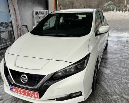 Белый Ниссан Лиф, объемом двигателя 0 л и пробегом 103 тыс. км за 11000 $, фото 1 на Automoto.ua