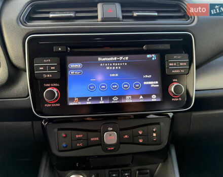 Білий Ніссан Ліф, об'ємом двигуна 0 л та пробігом 67 тис. км за 11500 $, фото 30 на Automoto.ua