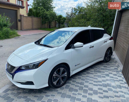 Белый Ниссан Лиф, объемом двигателя 0 л и пробегом 190 тыс. км за 12500 $, фото 1 на Automoto.ua