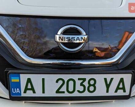 Белый Ниссан Лиф, объемом двигателя 0 л и пробегом 60 тыс. км за 14900 $, фото 4 на Automoto.ua