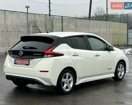 Белый Ниссан Лиф, объемом двигателя 0 л и пробегом 96 тыс. км за 13500 $, фото 6 на Automoto.ua